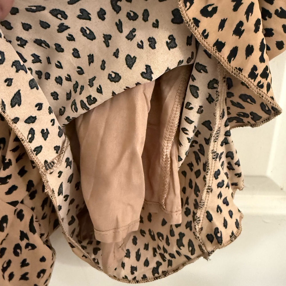 Pink lily leopard printed romper - Picture 8 of 14